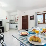 Marina C.a. ヴィラモウラ