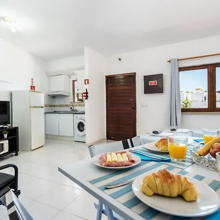 Marina C.a. 빌라모라